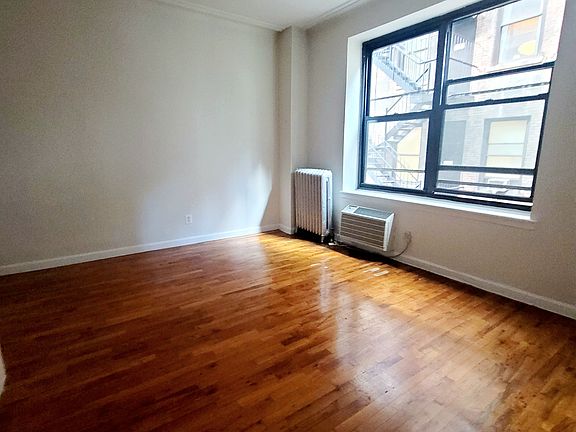 3rd image of 11 E 32nd St APT 5F