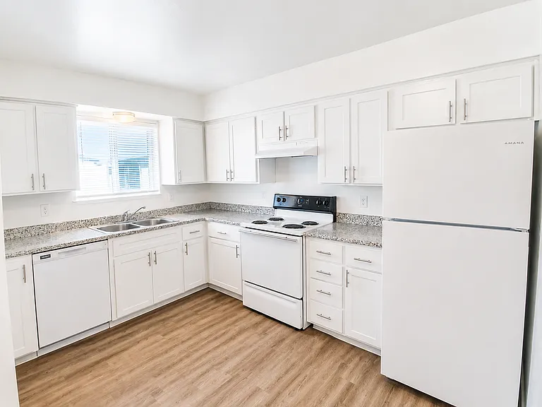 1251 Kenny Dr #13 — Photo 1