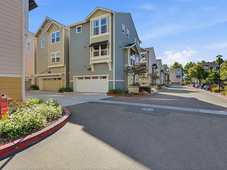 40955 Olmstead Ter — Photo 42