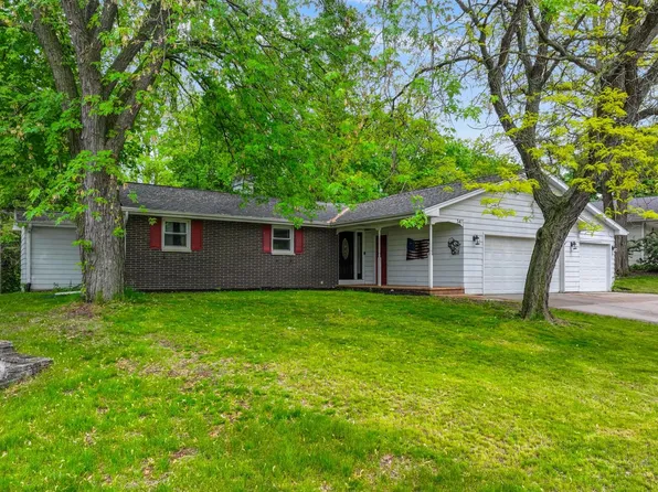 341 Bretcoe Dr, Green Bay, WI 54302