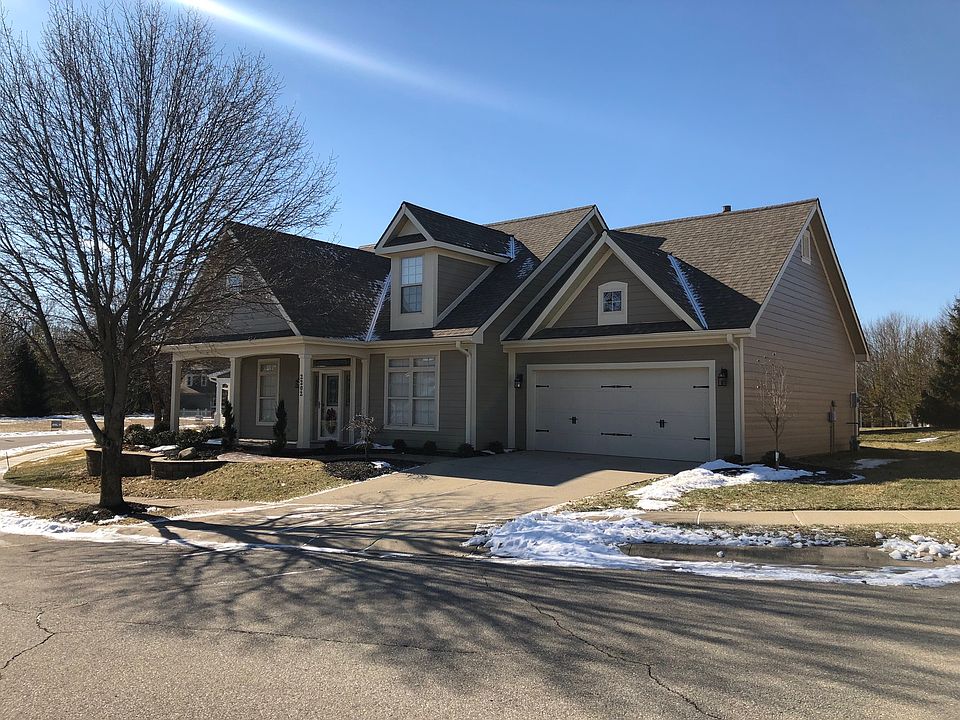 1st image of 2202 Charleston Pl