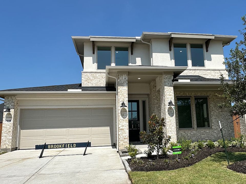7215 Mellow Glen Front Exterior