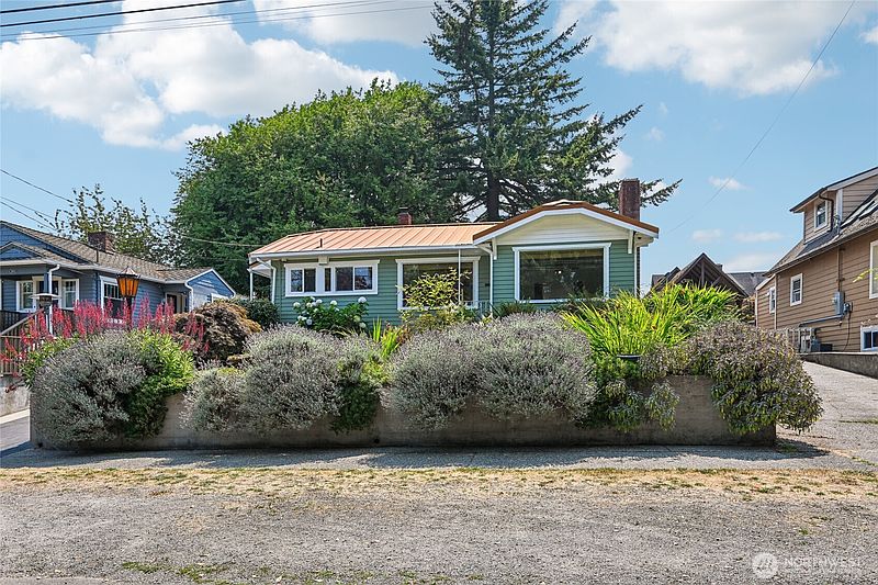 2nd image of 5017 SW Grayson Street
