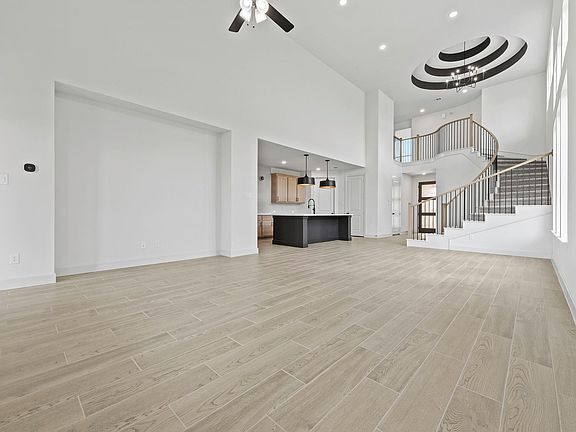 4th image of 127 Candlelight Ridge Ct