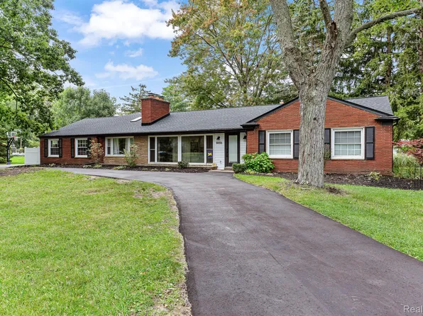 30155 Leemoor St, Beverly Hills, MI 48025