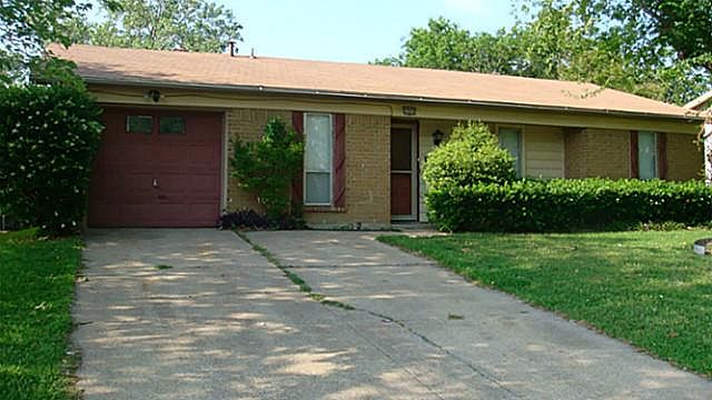 1st image of 1515 E Side Dr