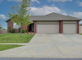1039 S Tanner Dr, Springfield, MO 65802