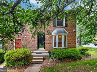 10612 Railroad Ct, Fairfax, VA 22030