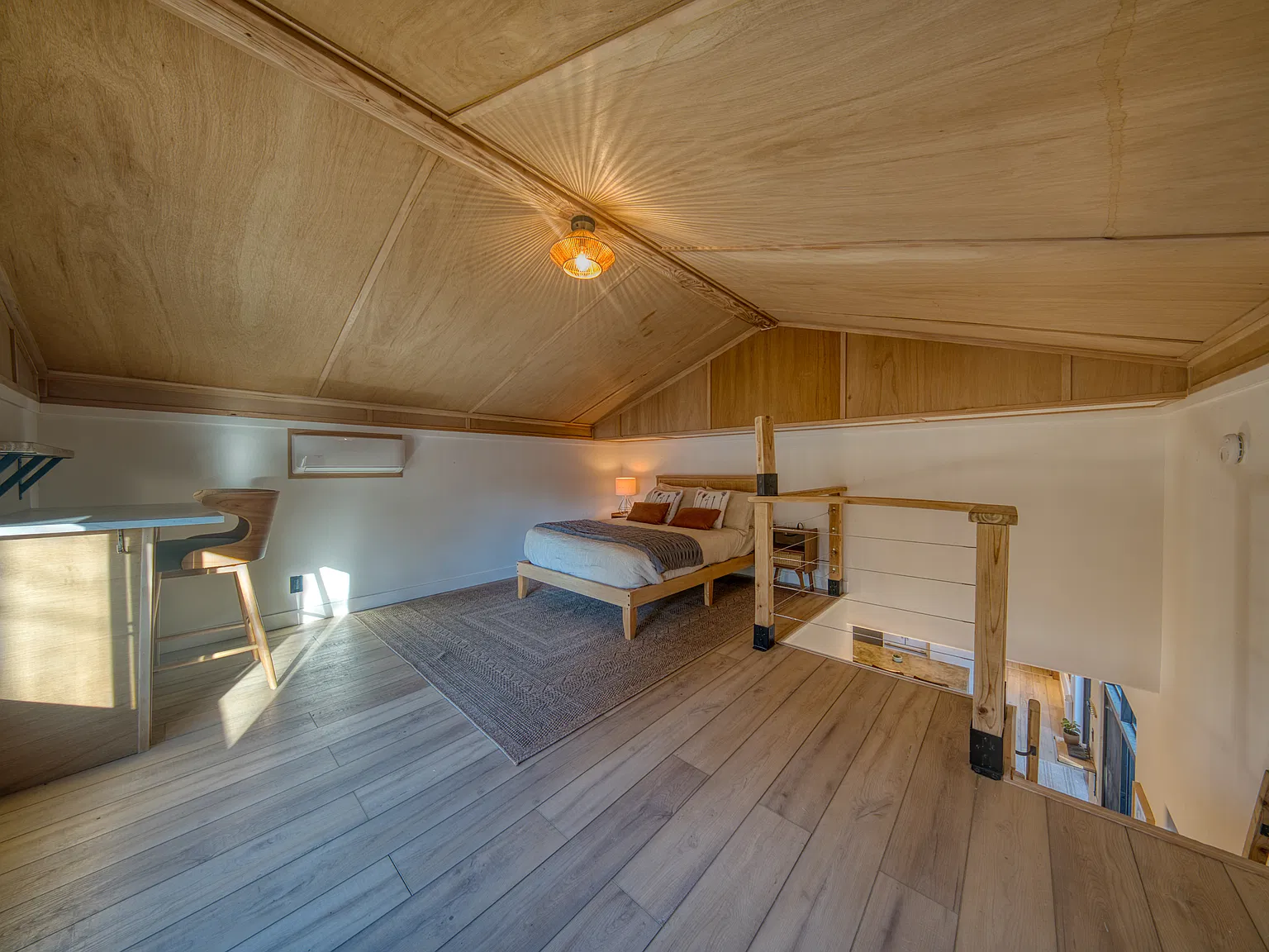 3 bed, 1.5 bath, 1100 sqft, $2,750 — Photo 4