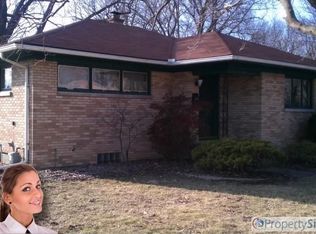 605 53rd St, Moline, IL 61265