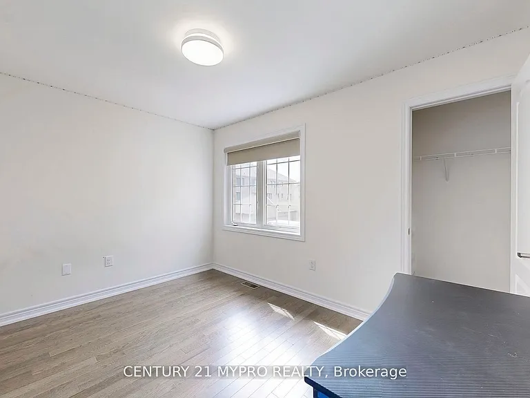 13 N Rexford Dr — Photo 22