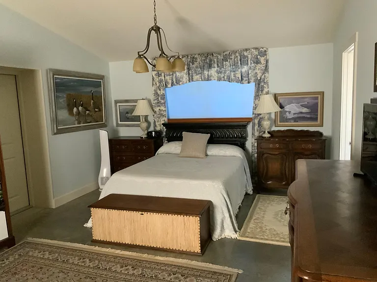 West bedroom