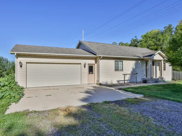 1217 Dewitt St, Ellsworth, IA 50075