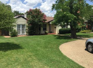 3000 Lovers Ln, Dallas, TX 75225