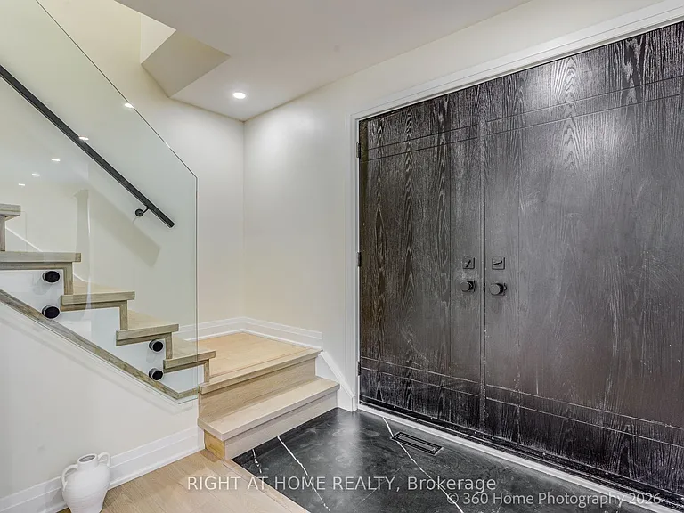 22 Gleneagle Cres — Photo 11