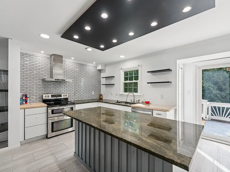 8403 Silverdale Ct — Photo 13