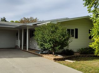 313 Forest Ave N, Fargo, ND 58102