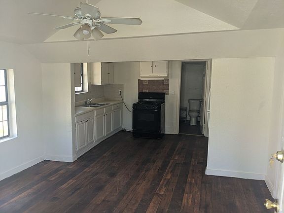 3rd image of 1807 NW 24th St