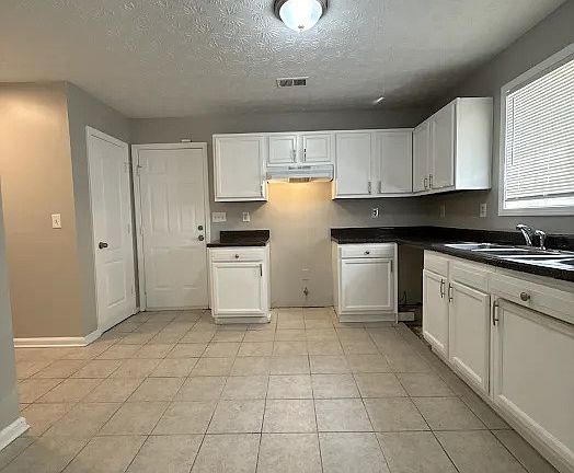 3rd image of 3786 Rock Hollow Ct