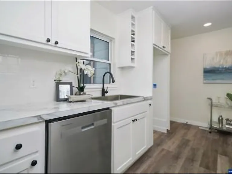 510 S 7th St — Photo 14