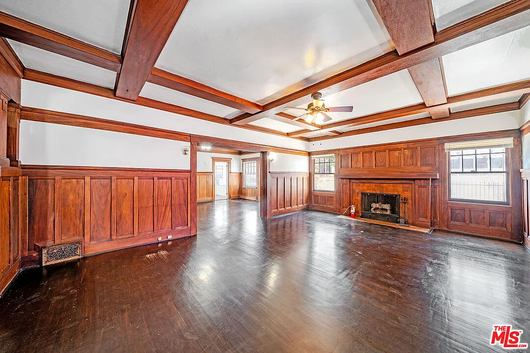 5 bed, 2.0 bath, 3175 sqft, $5,900 — Photo 3