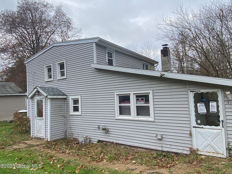 3rd image of 19 Avenue A