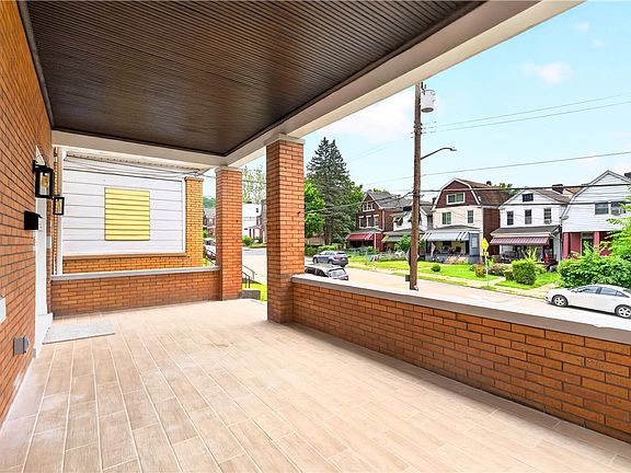 4th image of 343 Johnston Ave