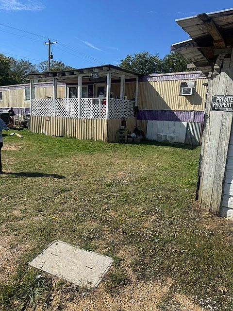 1st image of 18715 9th St