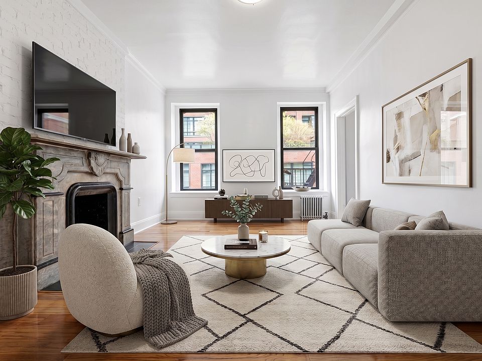 1st image of 300 W 10th St APT 4A