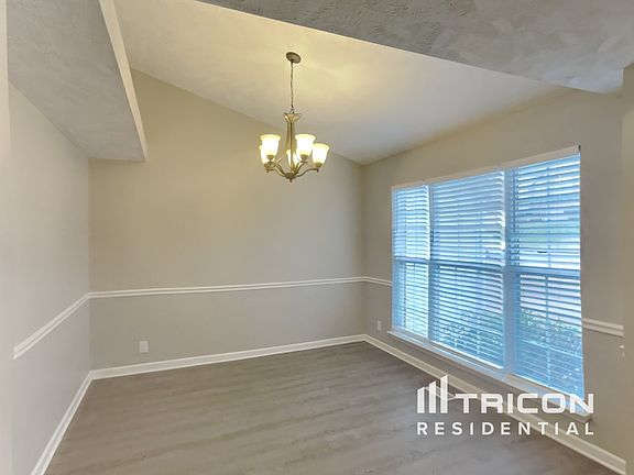4th image of 2972 Harbor Lights Dr