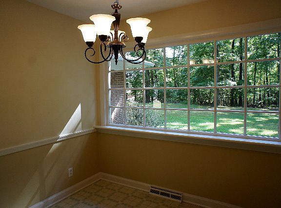 3rd image of 171 Beech Ave