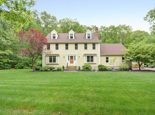 230 Stone School Rd, Sutton, MA 01590