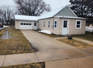 W7768 Elm St, Shiocton, WI 54170