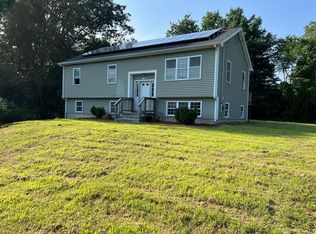 901 Guelphwood Rd, Southbridge, MA 01550
