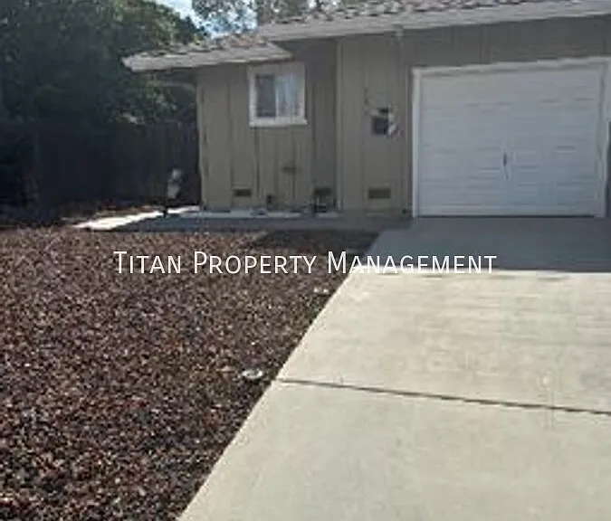 7225 Camel Rock Way — Photo 4