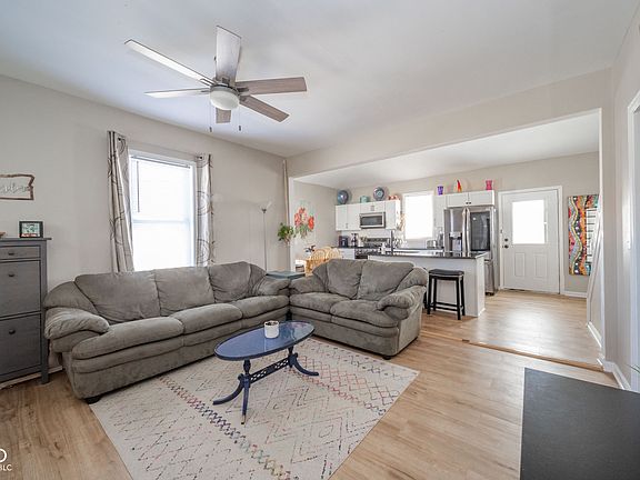 5th image of 436 E Staat St