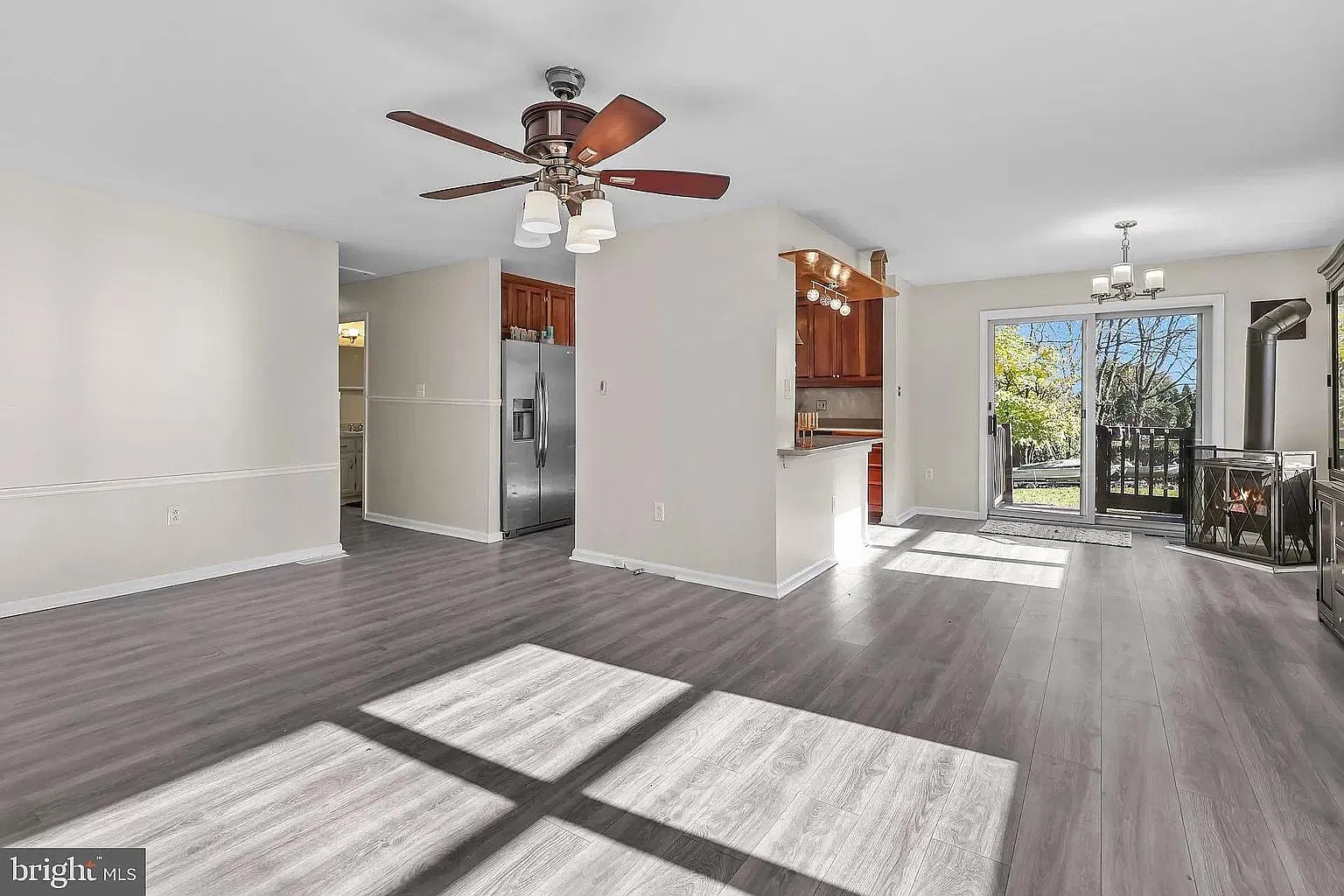 3 bed, 1380 sqft, $2,825 — Photo 2