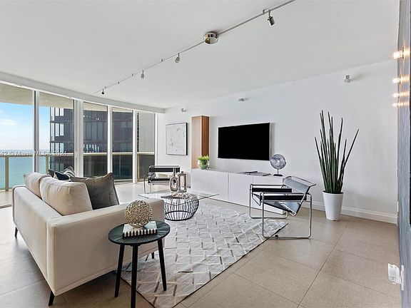 4th image of 17201 Collins Ave APT 3805
