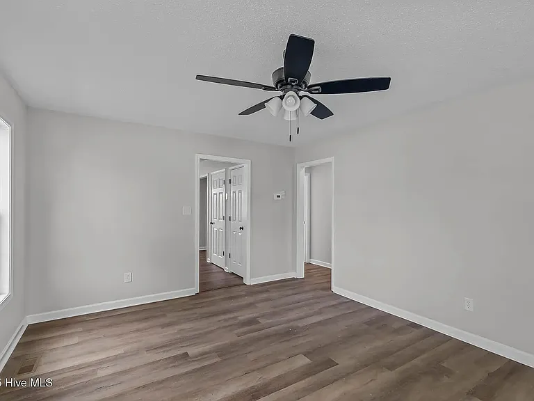 212 Lawson St — Photo 1