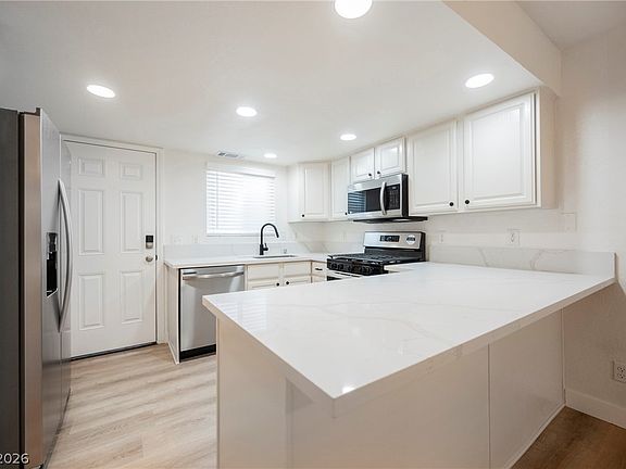 2nd image of 454 Sellers Pl