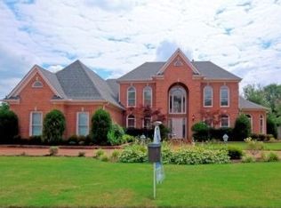 1880 Grovecrest Rd, Germantown, TN 38139