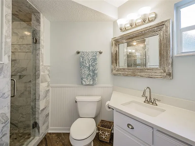 2566 Gary Cir #3 — Photo 7