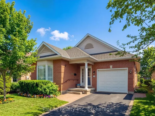 16 Winterberry Ln, Guelph, ON N1G 4X7