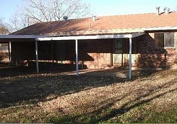 2nd image of 561 NW Hillery St