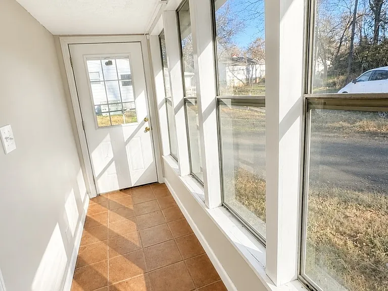 833 Cumberland Dr — Photo 8