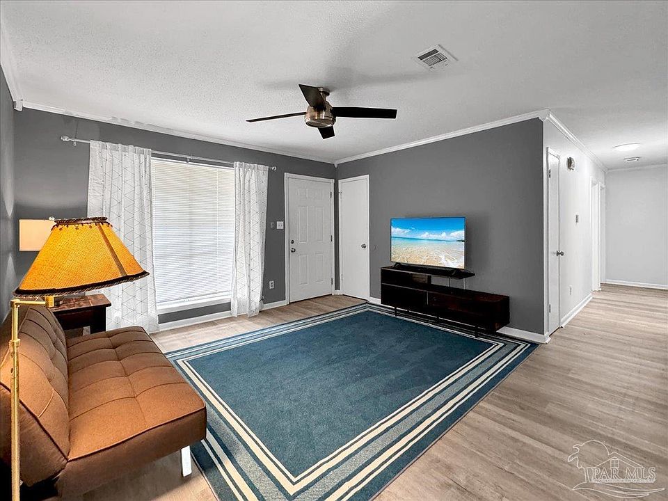 1st image of 4780 Skyline Dr