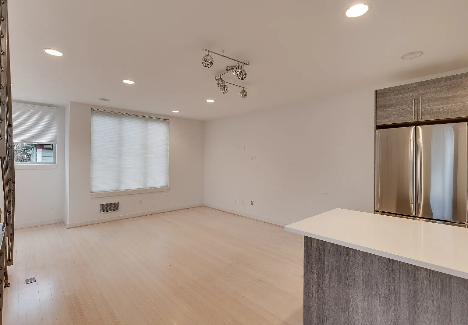 Modern Ballard 3 bedroom townhome for rent! — Photo 3