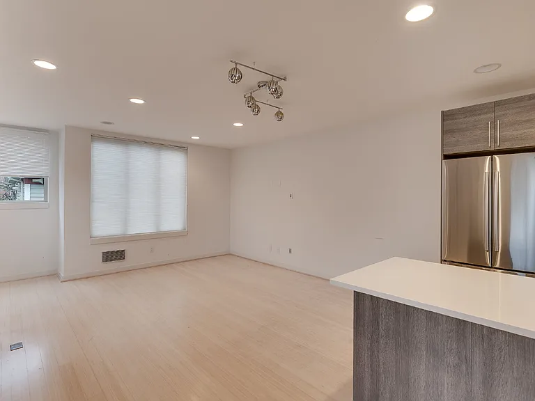 2421 NW 61st St — Photo 3