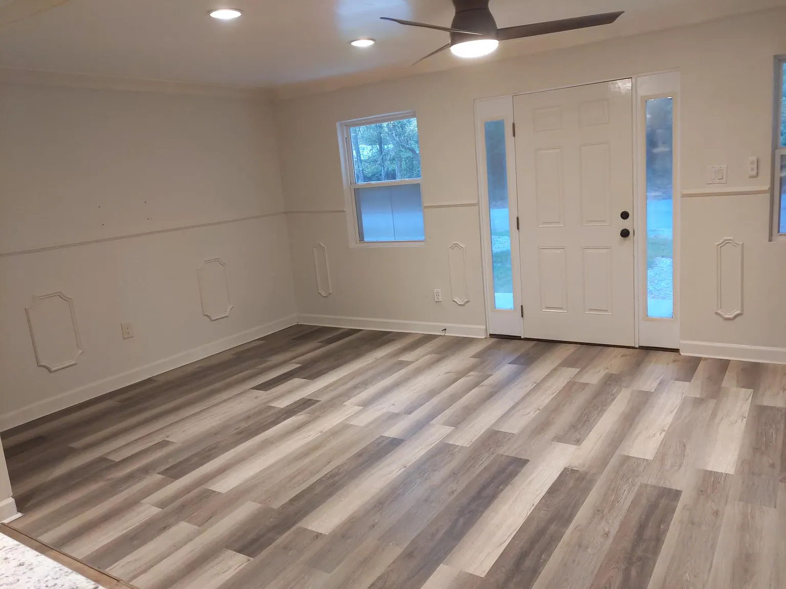 3 bed, 1295 sqft, $1,600 — Photo 2