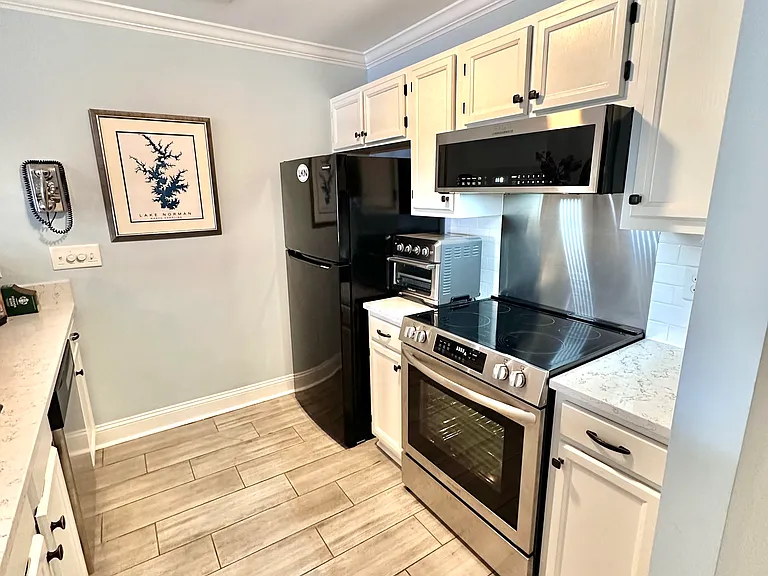 18713 Vineyard Point Ln — Photo 10